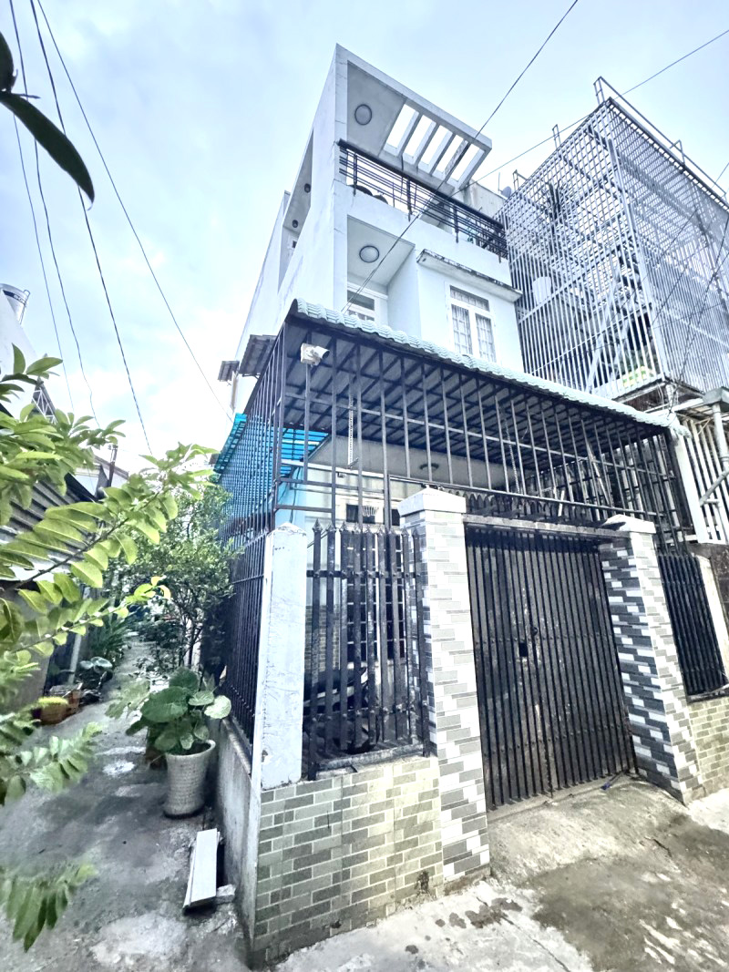 Nhà Lô Góc 3 Tầng  Gần ĐH Kinh Tế Luật  HXH  68m2 -  Linh Xuân  Chỉ 3.96 Tỷ - Ảnh chính
